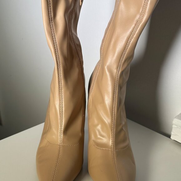 New Forever21 heeled boots - size 7.5 - Picture 6 of 9